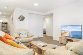 温馨舒���3房公寓 1分钟火车站 20分钟到市中心 楼下大型超市woolworth, Sydney